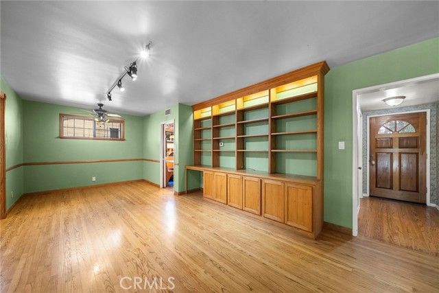 917 N Huntington, San Fernando, CA 91340