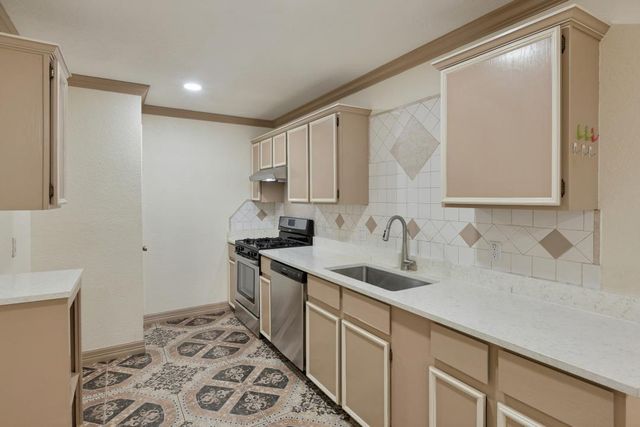 4805 Crest Oak RD, Austin, TX 78744