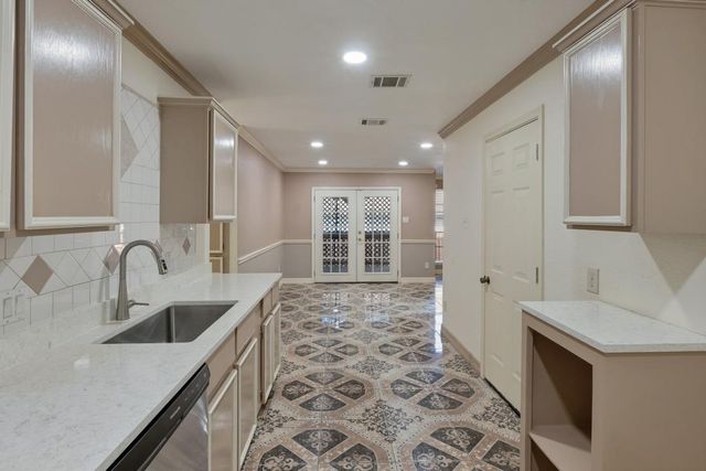 4805 Crest Oak RD, Austin, TX 78744