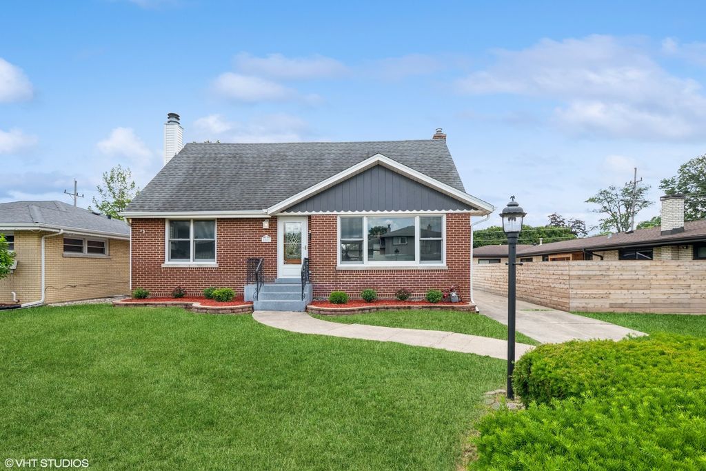 1001 Oakton Street, Park Ridge, IL 60068