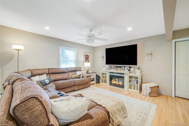 389 Yale Road, Garden City, NY 11530