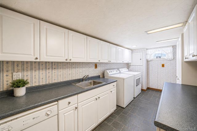 389 Yale Road, Garden City, NY 11530