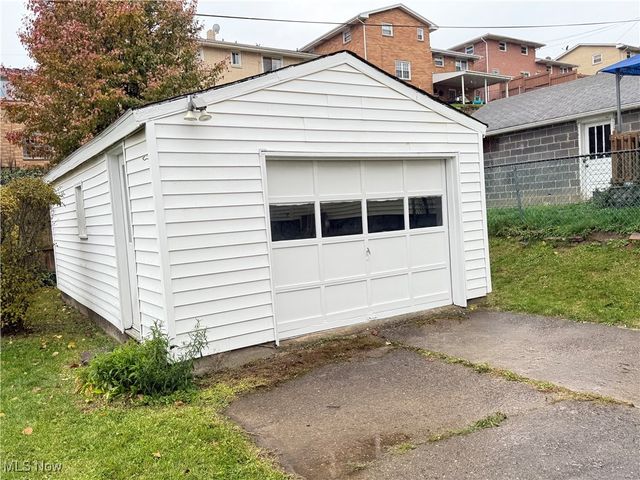 2616 Hollywood Boulevard, Steubenville, OH 43952