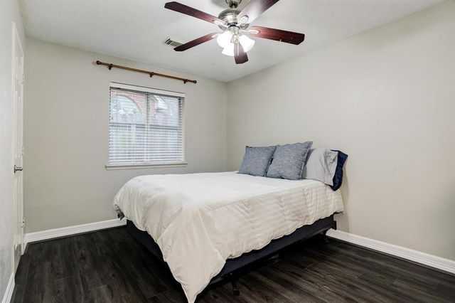 1435 Basswood Springs Court, Houston, TX 77062