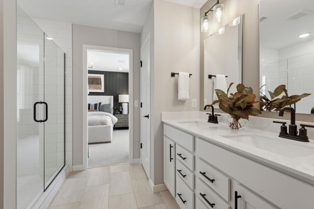 12615 Erskin Street NE, Blaine, MN 55449