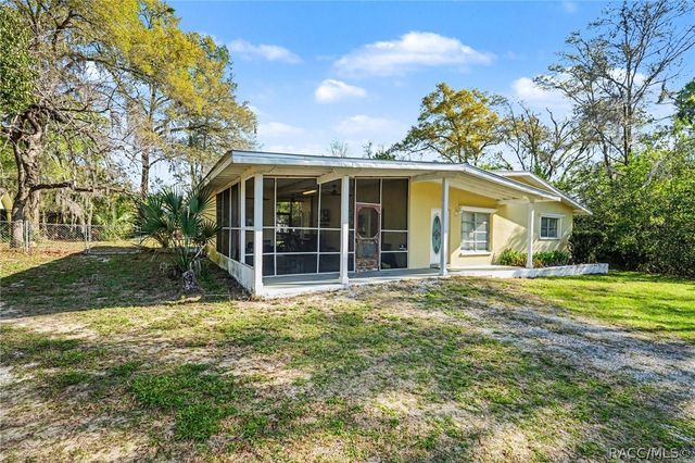 9101 S Sunset Point, Floral City, FL 34436