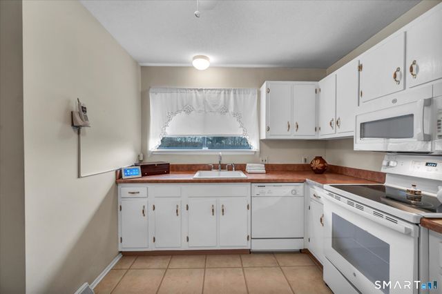 3 Spice Hill Drive 3, Wallingford, CT 06492