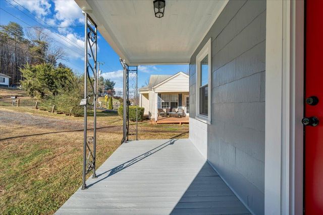 1890 Daniels Creek RD, Collinsville, VA 24078