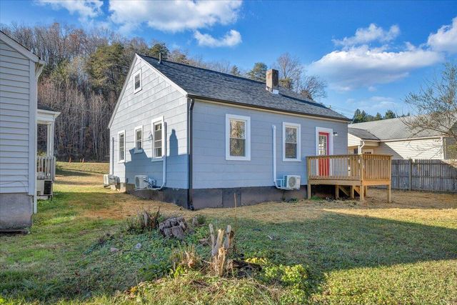 1890 Daniels Creek RD, Collinsville, VA 24078