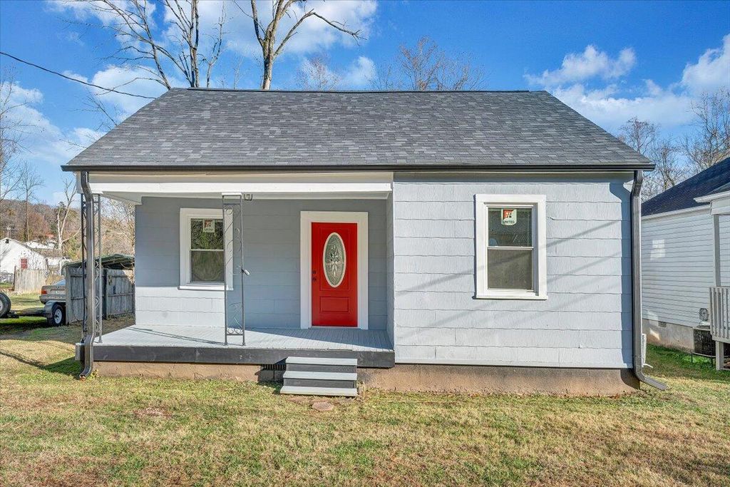 1890 Daniels Creek RD, Collinsville, VA 24078