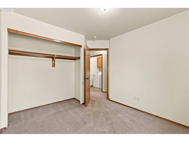 5419 N YALE St, Portland, OR 97203