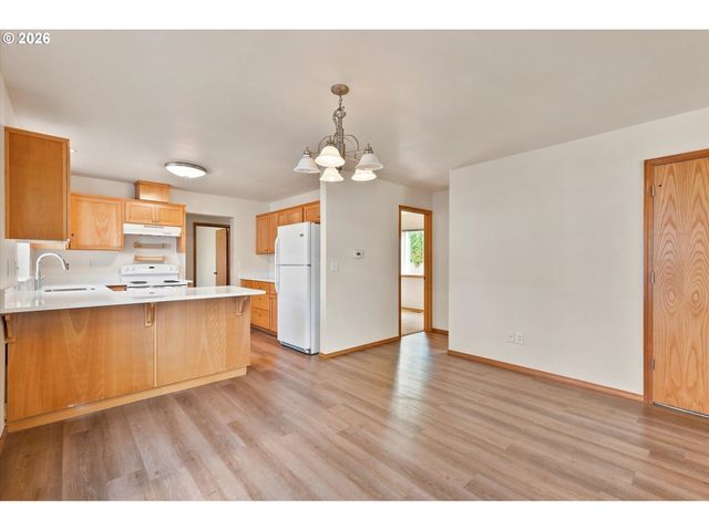 5419 N YALE St, Portland, OR 97203