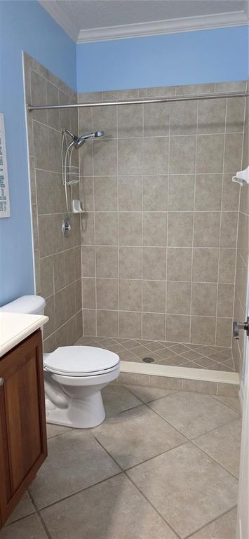 Image 16 of property listing at 10021 HART BRANCH CIRCLE, Orlando, FL 32832