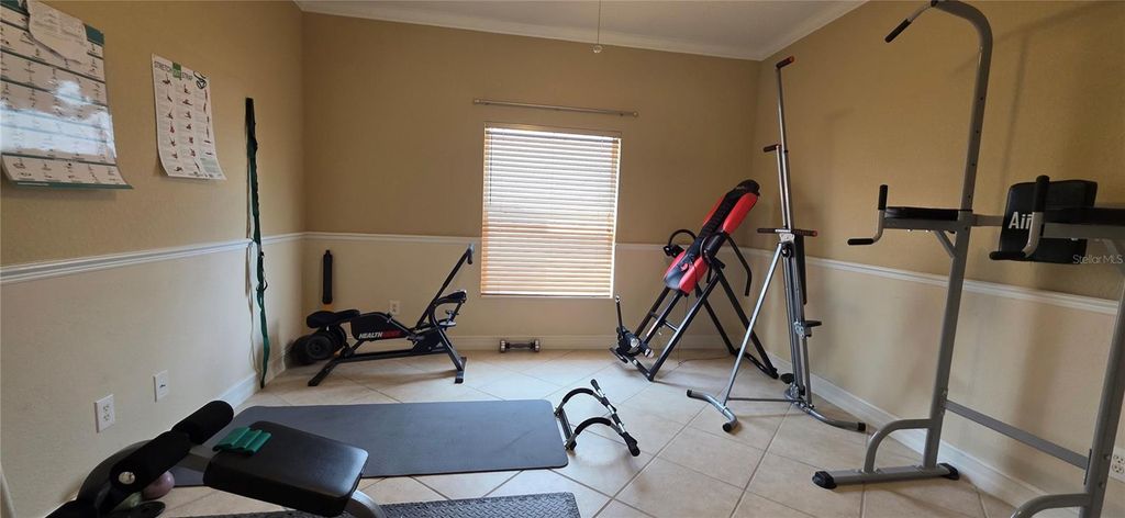 Image 18 of property listing at 10021 HART BRANCH CIRCLE, Orlando, FL 32832