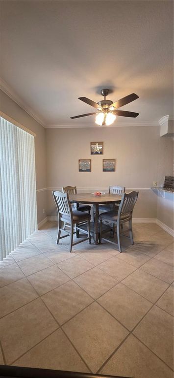 Image 19 of property listing at 10021 HART BRANCH CIRCLE, Orlando, FL 32832