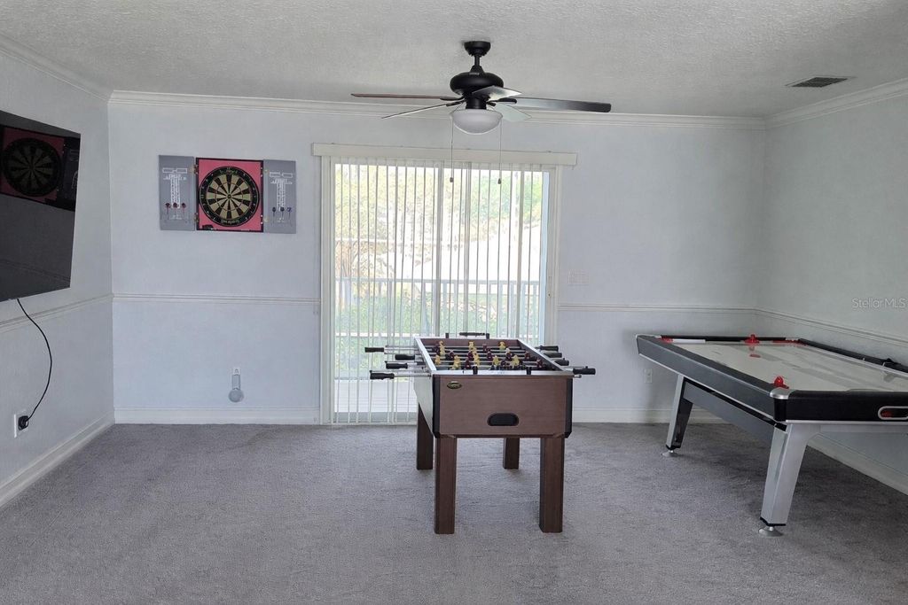 Image 20 of property listing at 10021 HART BRANCH CIRCLE, Orlando, FL 32832