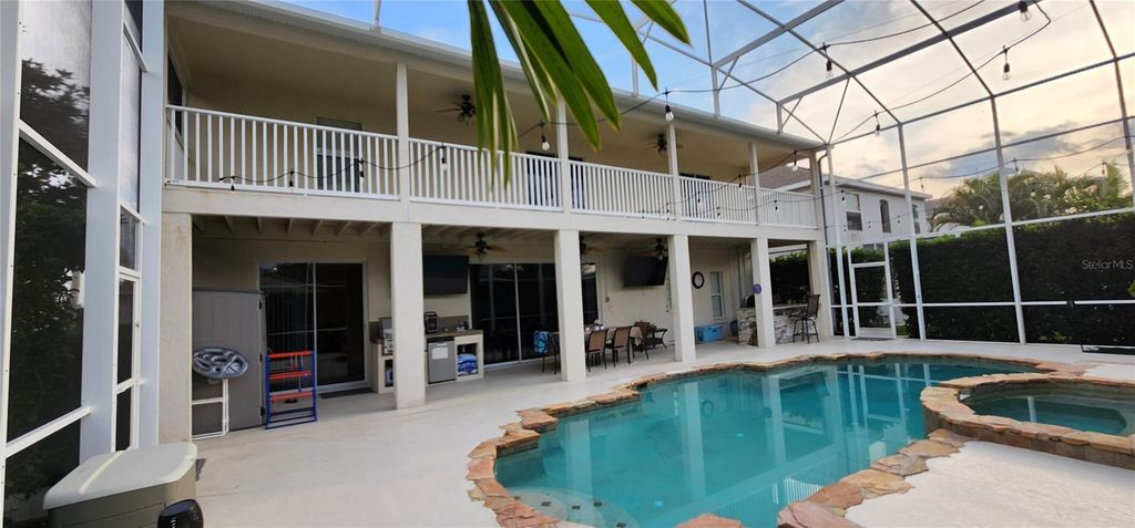 Image 3 of property listing at 10021 HART BRANCH CIRCLE, Orlando, FL 32832