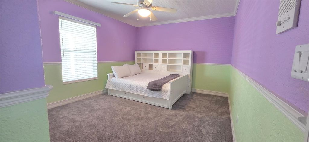 Image 23 of property listing at 10021 HART BRANCH CIRCLE, Orlando, FL 32832