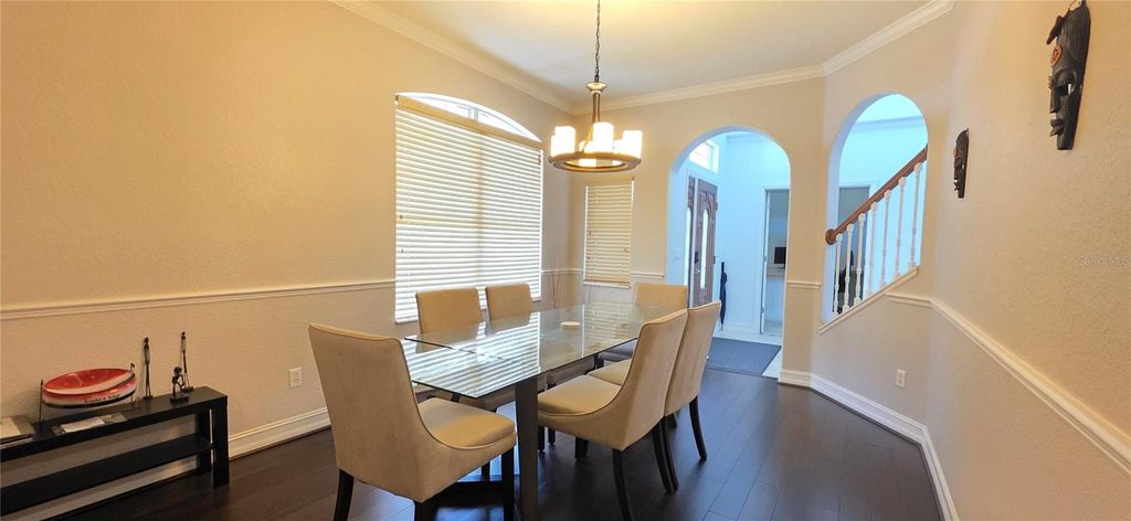 Image 5 of property listing at 10021 HART BRANCH CIRCLE, Orlando, FL 32832