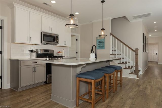 1728 Eastover Drive, Kernersville, NC 27284