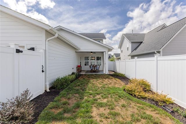 1728 Eastover Drive, Kernersville, NC 27284