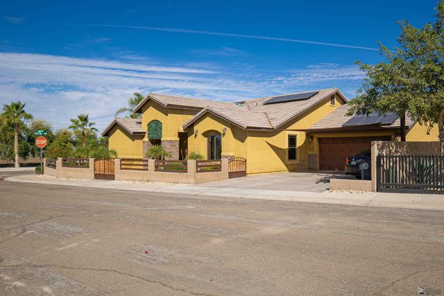 2425 N David Riedel Blvd, San Luis, AZ 85336