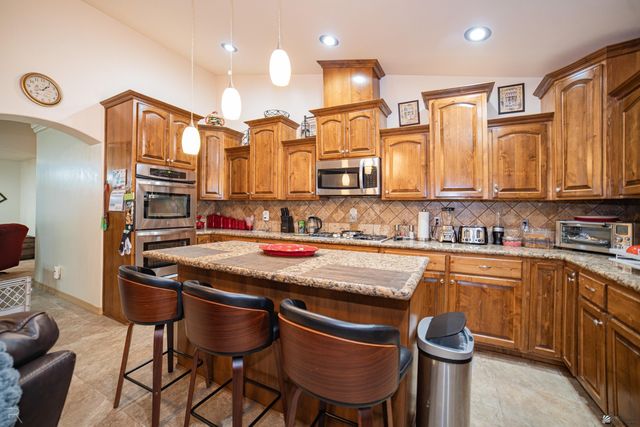 2425 N David Riedel Blvd, San Luis, AZ 85336