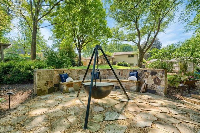 2630 Cove Circle NE, Atlanta, GA 30319
