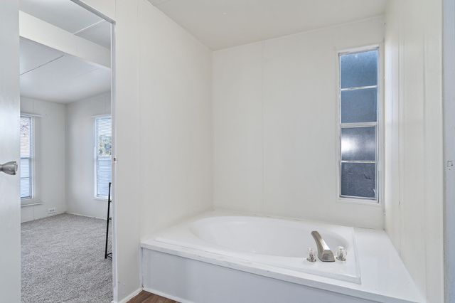 403 Skyline Drive, Granbury, TX 76048