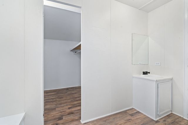 403 Skyline Drive, Granbury, TX 76048