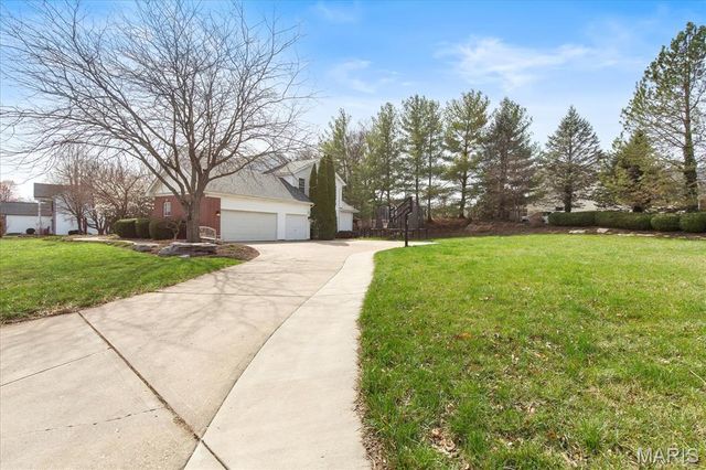 1317 Renaissance Place, St Charles, MO 63304