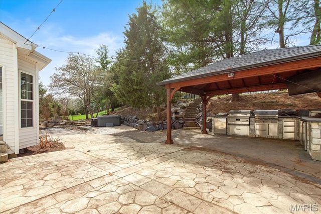 1317 Renaissance Place, St Charles, MO 63304