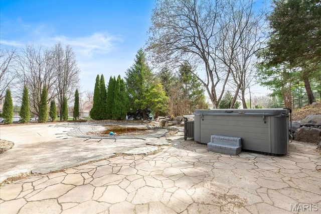 1317 Renaissance Place, St Charles, MO 63304