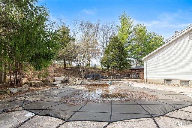 1317 Renaissance Place, St Charles, MO 63304