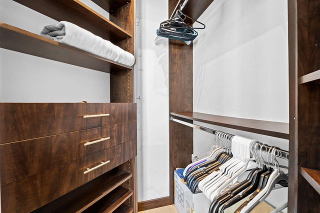 185 SW 7th Street, Miami, FL 33130