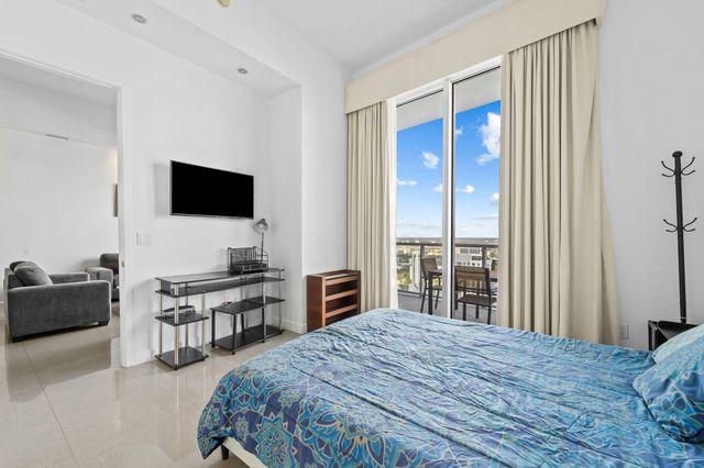 185 SW 7th Street, Miami, FL 33130