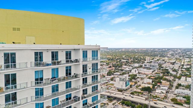 185 SW 7th Street, Miami, FL 33130