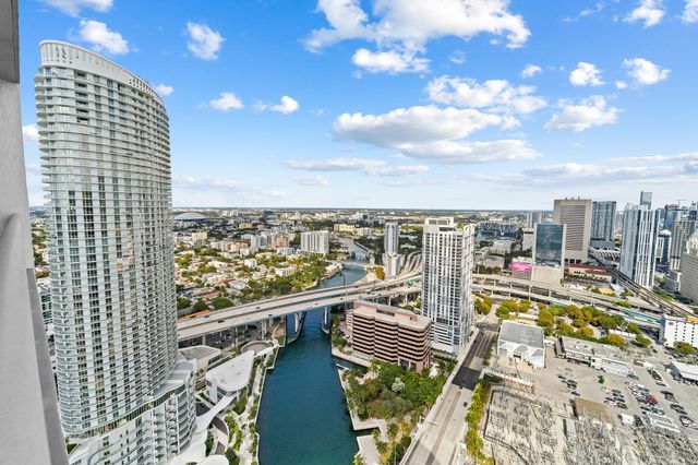 185 SW 7th Street, Miami, FL 33130