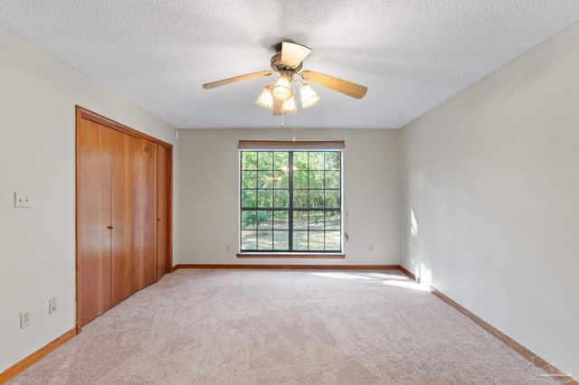 2625 Wilde Lake Blvd, Pensacola, FL 32526