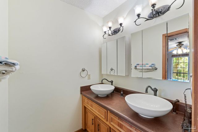 2625 Wilde Lake Blvd, Pensacola, FL 32526