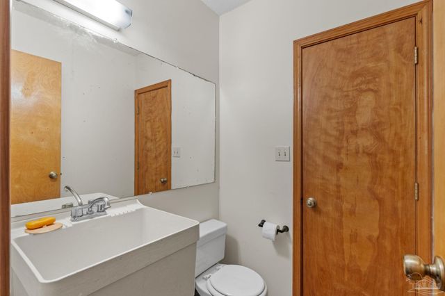 2625 Wilde Lake Blvd, Pensacola, FL 32526