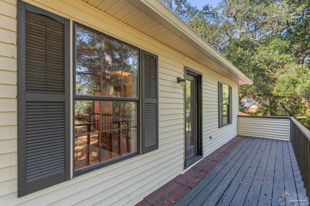 2625 Wilde Lake Blvd, Pensacola, FL 32526