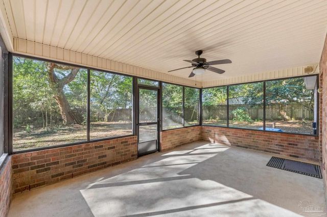 2625 Wilde Lake Blvd, Pensacola, FL 32526