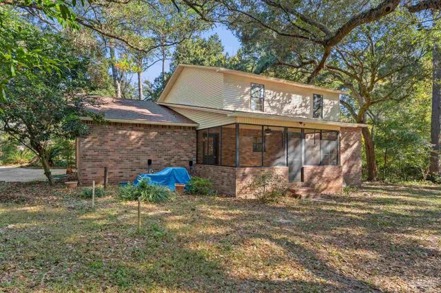 2625 Wilde Lake Blvd, Pensacola, FL 32526