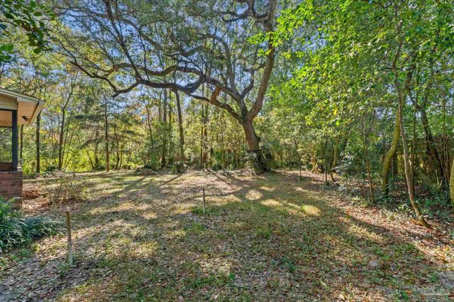 2625 Wilde Lake Blvd, Pensacola, FL 32526