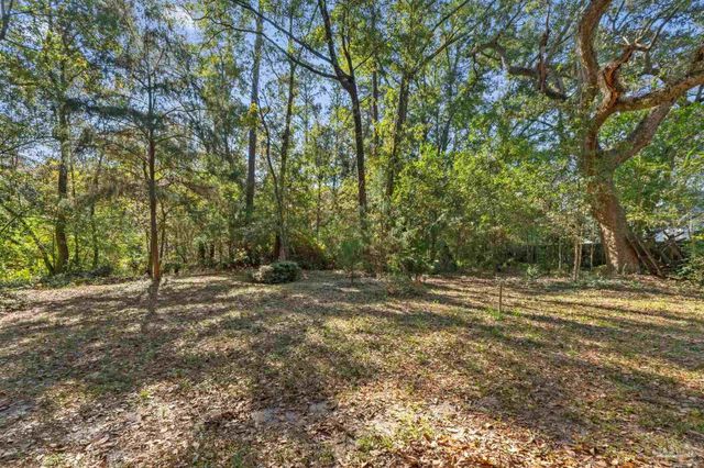 2625 Wilde Lake Blvd, Pensacola, FL 32526