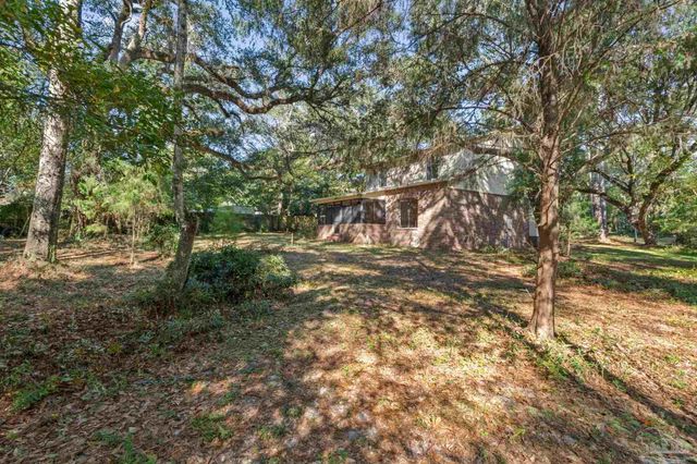 2625 Wilde Lake Blvd, Pensacola, FL 32526