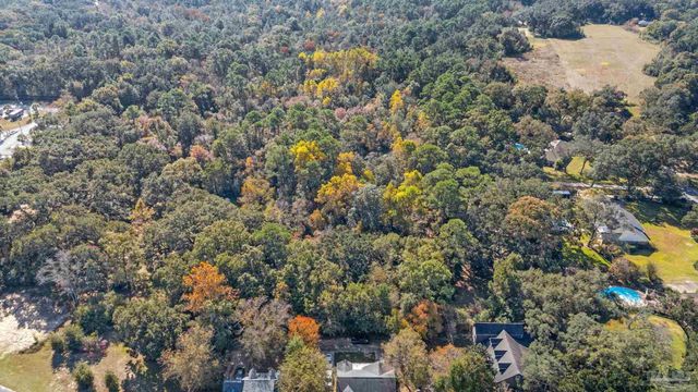 2625 Wilde Lake Blvd, Pensacola, FL 32526