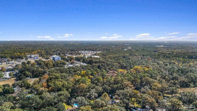 2625 Wilde Lake Blvd, Pensacola, FL 32526