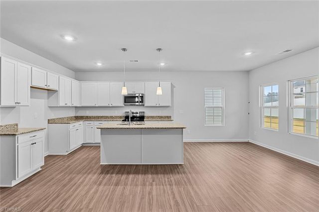 159 Candytuft Court, Lexington, NC 27295